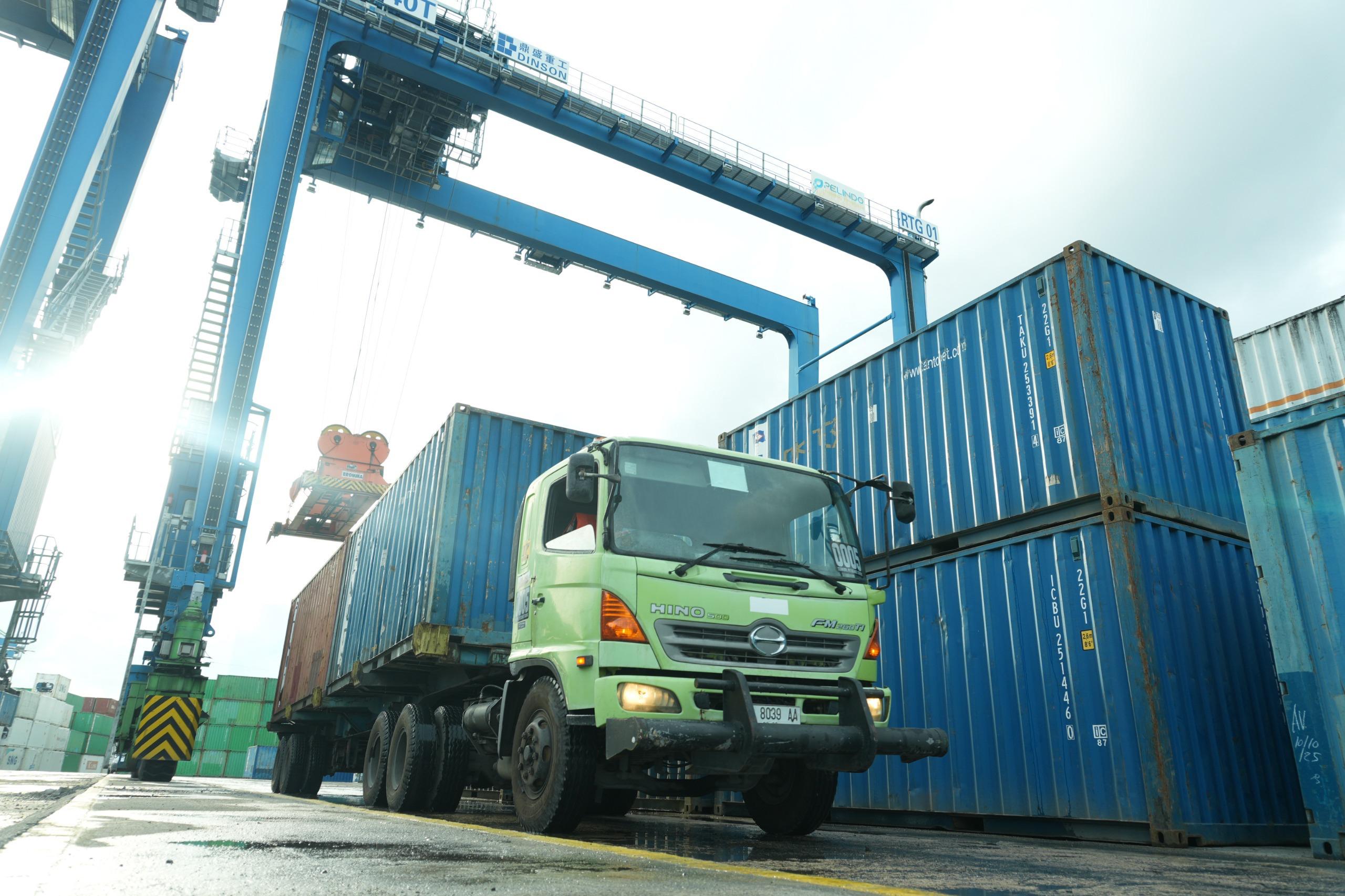 Pelindo Terminal Petikemas Tunjukkan Kinerja Positif di Tengah Gejolak Global